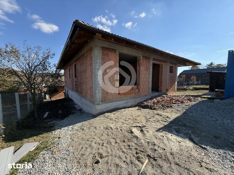 Casă cu 3 camere cu Teren 856 Mp în Șura Mare