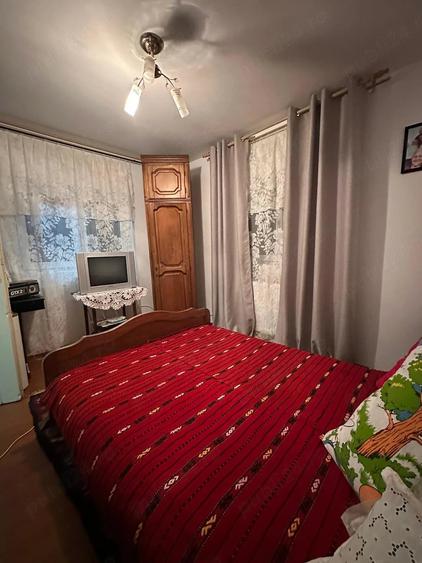Casă cu 4 camere cu Teren 2500 Mp în Slătioara