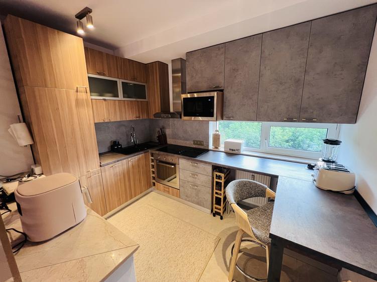 Apartament cu 2 camere decomandat, mobilat în Eminescu