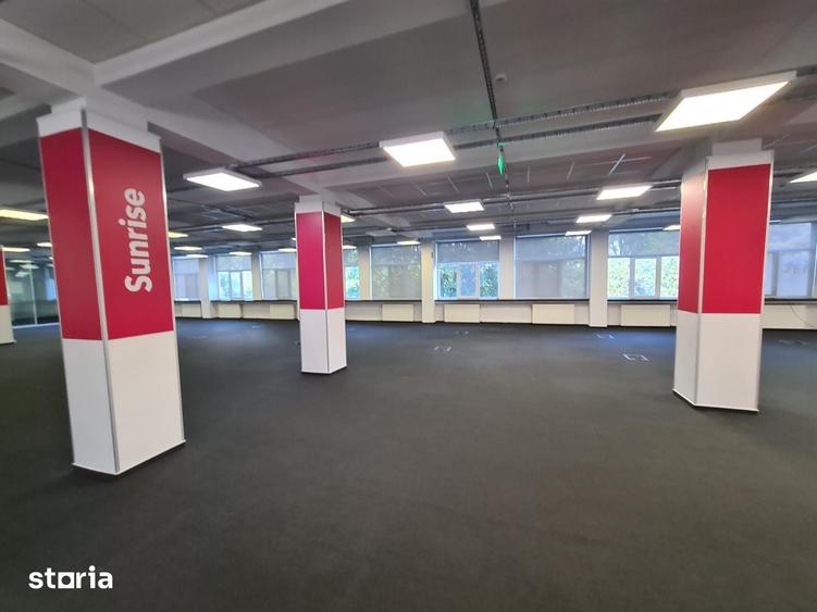 Spațiu comercial, de 3,000 mp, în Industriilor