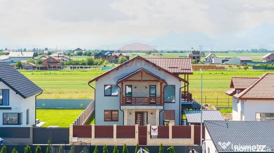 Casă cu 5 camere cu Teren 630 Mp în Hărman
