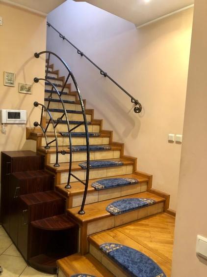 Casă cu 5 camere cu Canalizare în Vatra Luminoasă