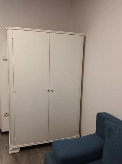 Inchiriez garsoniera,langa podul Decebal,la 3 minute de statia de tramvai,etaj 4. - 3