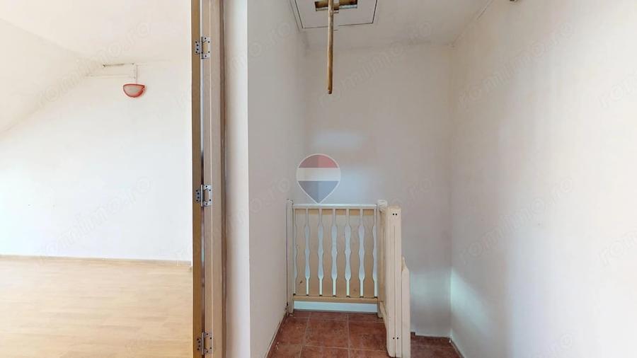 Apartament cu 3 camere semidecomandat în Florilor