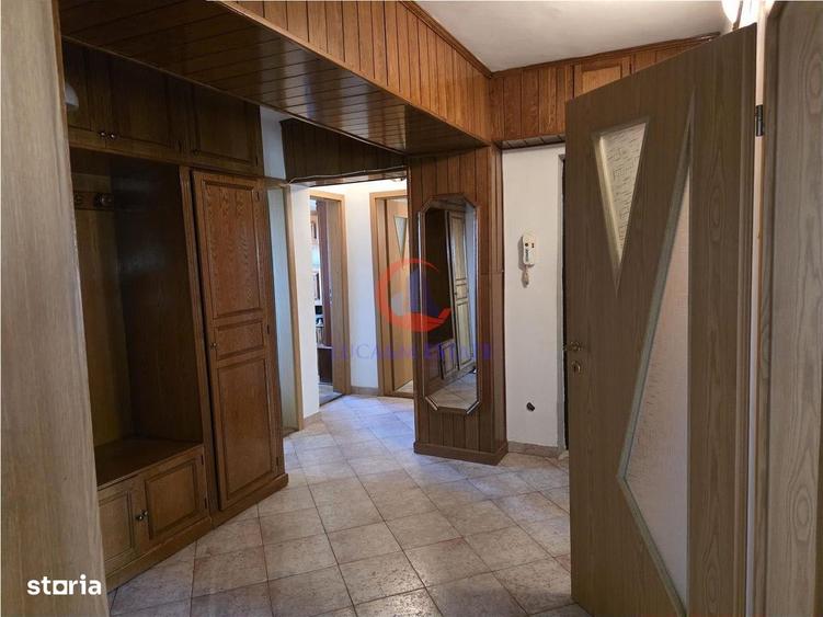 Apartament cu 4 camere decomandat în Simion Bărnuțiu