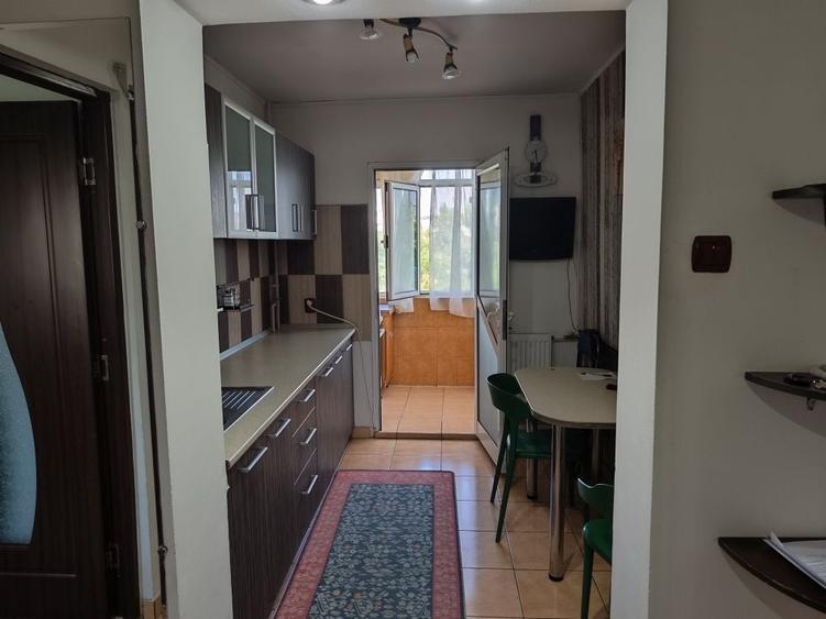 Apartament cu 2 camere decomandat în 9 Mai