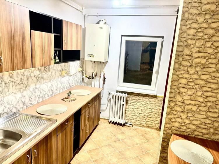 Apartament cu 2 camere semidecomandat în Gară