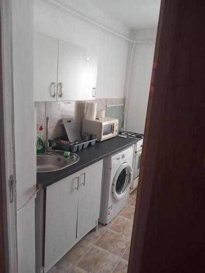 Apartament cu 3 camere decomandat în Goruni