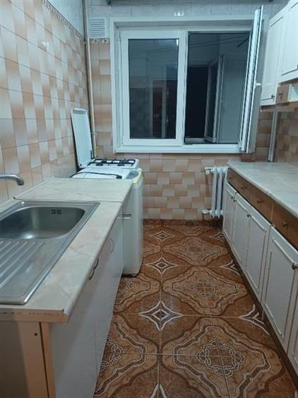 Apartament cu 2 camere semidecomandat în Gorjului