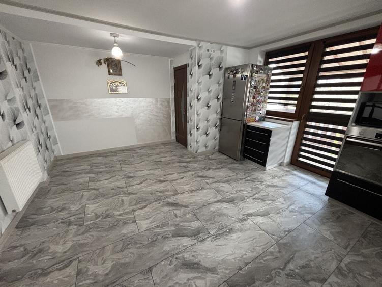 Duplex cu 5 camere cu Canalizare în Arhitecților - Calea Cisnădiei