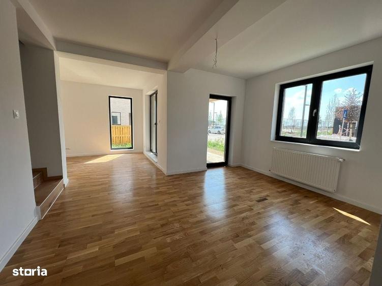 Casă cu 4 camere cu Teren 221 Mp în Frumușani
