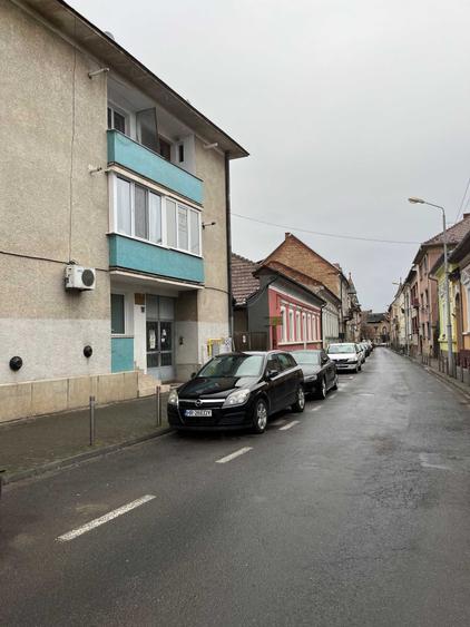 Spațiu comercial, de 32 mp, în Central