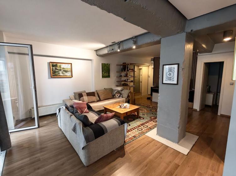 Apartament cu 3 camere semidecomandat, mobilat în Gheorghe Lazăr