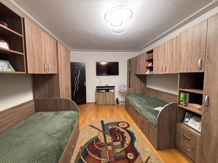 Apartament cu 2 camere în Vasile Aaron
