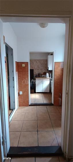 Casă cu 8 camere cu Teren 232 Mp în Ferentari