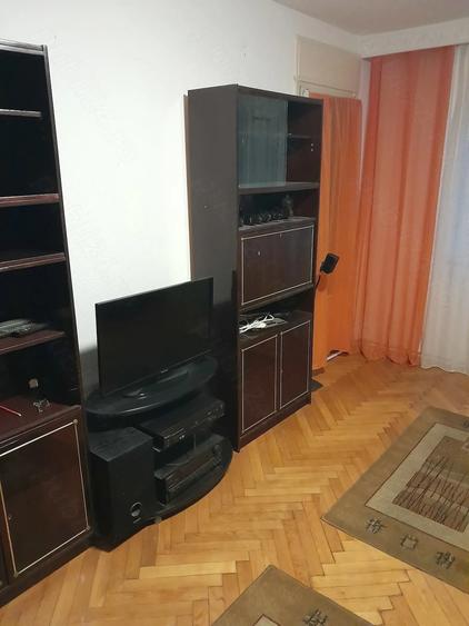 Apartament cu 2 camere semidecomandat în Podu Roș