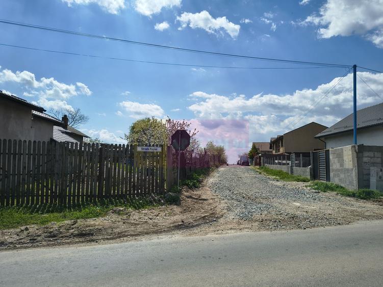 Teren Construcții intravilan de 3000 mp, în Poșta