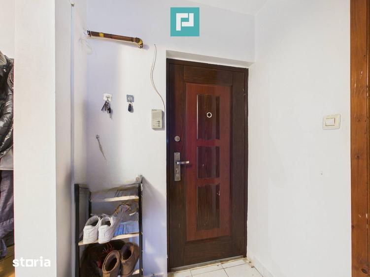 Apartament cu 3 camere semidecomandat în Micălaca