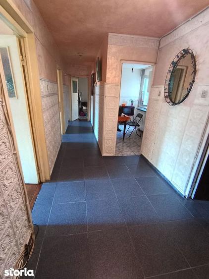 Apartament cu 4 camere în Central