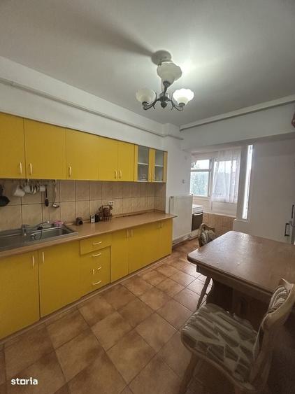 Apartament cu 3 camere în Ultracentral