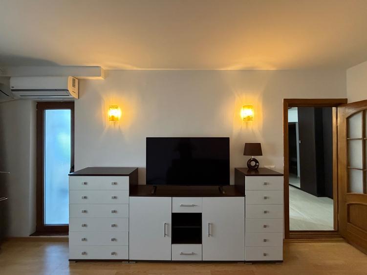 Apartament cu 2 camere decomandat în Aviației