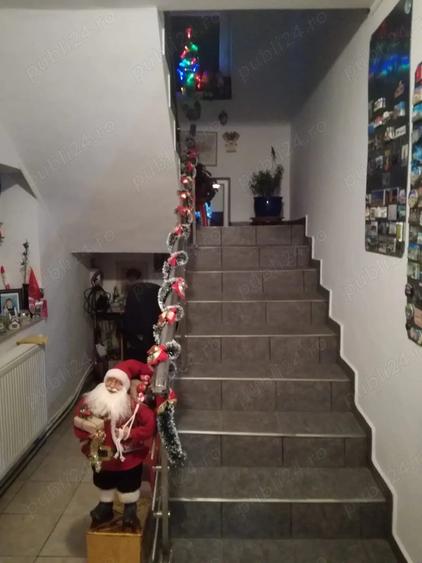 Casă cu Teren 1800 Mp în Grajduri