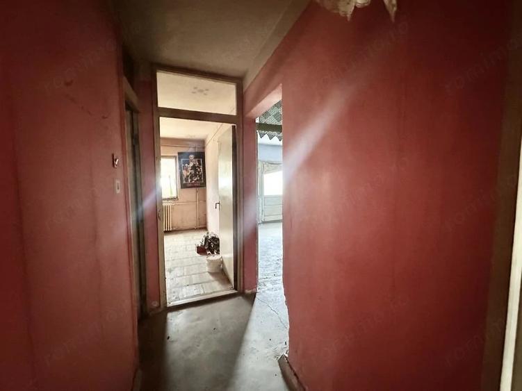 Apartament cu 3 camere decomandat în Soarelui