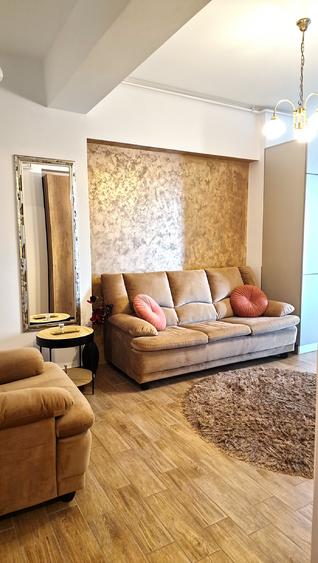 Apartament cu 2 camere decomandat în Păcii