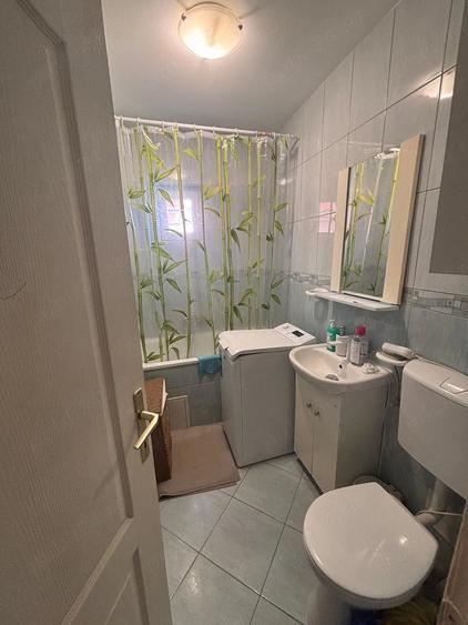 Apartament cu 3 camere decomandat în Sângeorgiu de Mureș