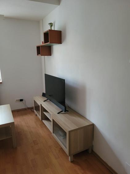 Apartament cu 2 camere semidecomandat în Brâncoveanu