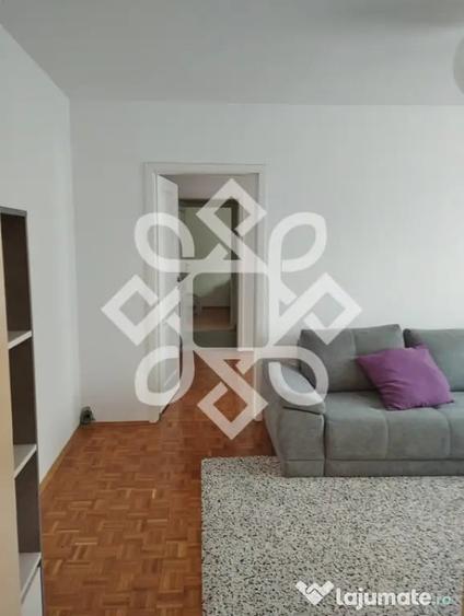 Apartament cu 3 camere semidecomandat în Rogerius