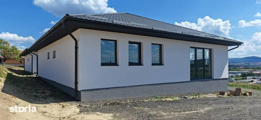 Casă cu 4 camere cu Teren 12 Mp în Treznea