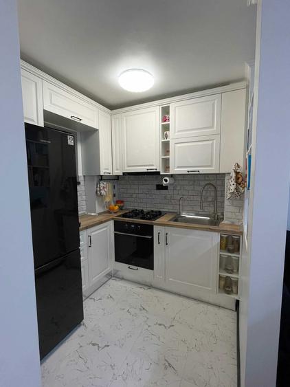 Apartament cu 2 camere decomandat în Apărătorii Patriei