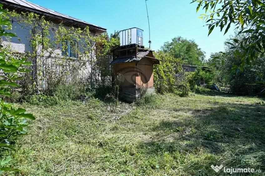 Casă cu 2 camere cu Teren 2846 Mp în Coada Izvorului