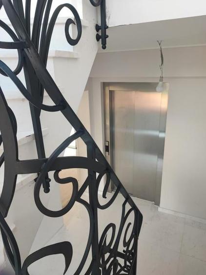 Casă cu 14 camere cu Teren 300 Mp în Floreasca