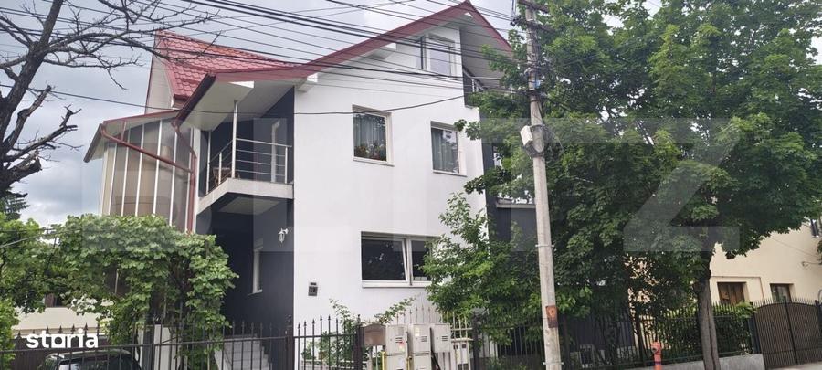 Casă cu 4 camere în Independenței