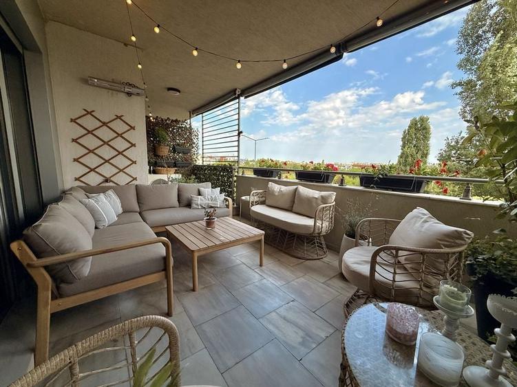 Apartament cu 3 camere în Sud