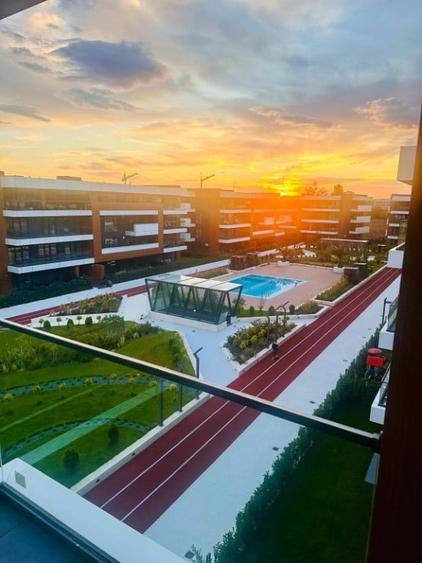 Apartament cu 3 camere decomandat în Sud
