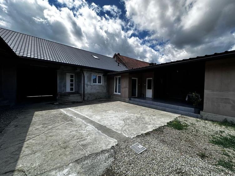 Casă cu 4 camere în Var