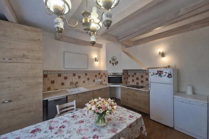 Casă cu Teren 1900 Mp în Ciurila