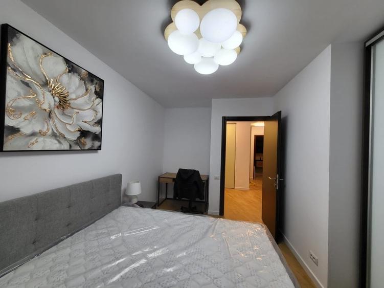 Apartament cu 3 camere decomandat în Primăverii