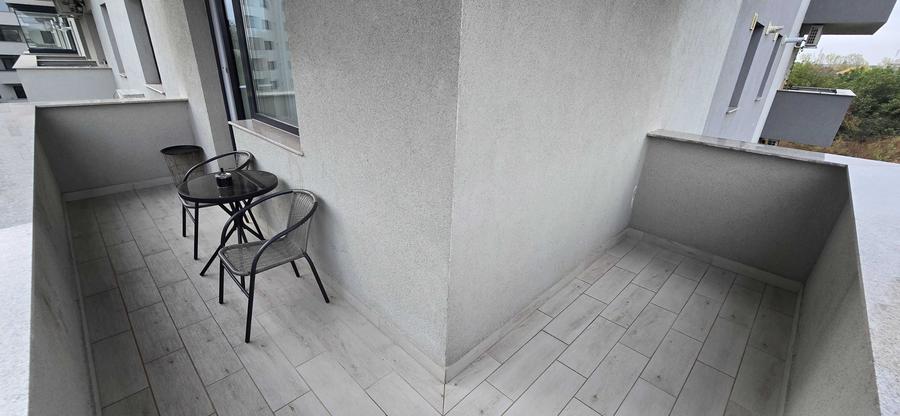 Apartament cu 4 camere decomandat în Central