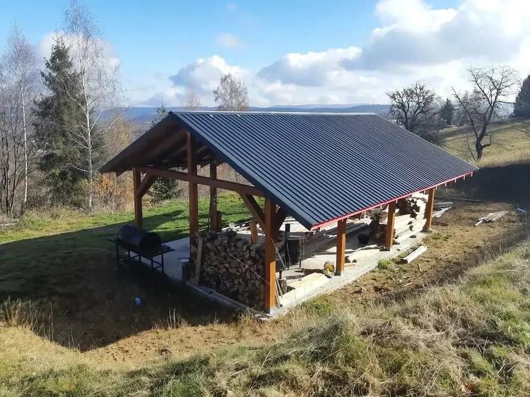 Casă cu Teren 1000 Mp în Râșca