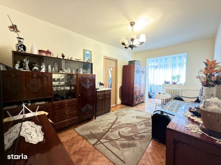 Apartament 2 camere, 40 mp utili, etaj 3 - zona Dacia - 1