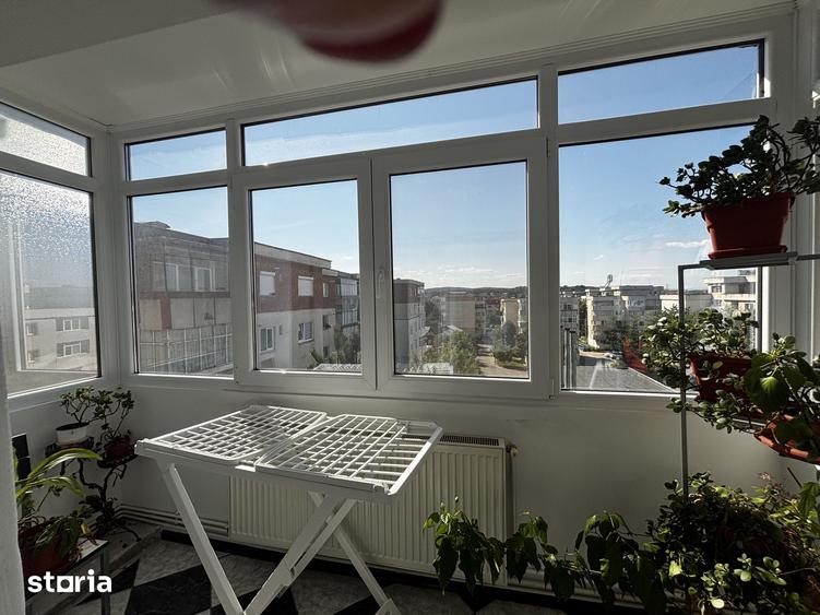 Apartament cu 3 camere decomandat în Găvana