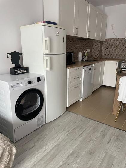 Apartament cu 2 camere semidecomandat în Bună Ziua