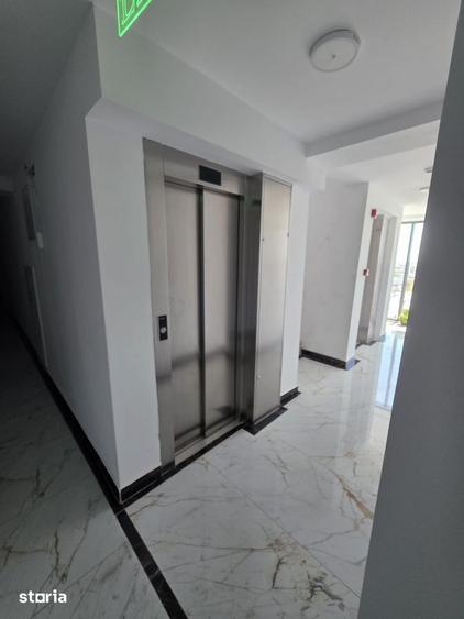 Apartament cu 2 camere decomandat în Far