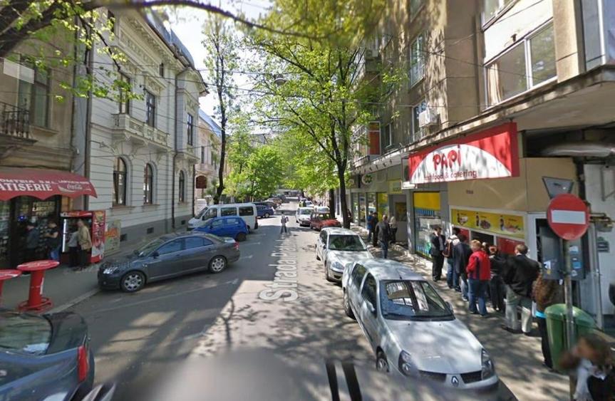 Spațiu comercial, de 16 mp, în P-ța Amzei