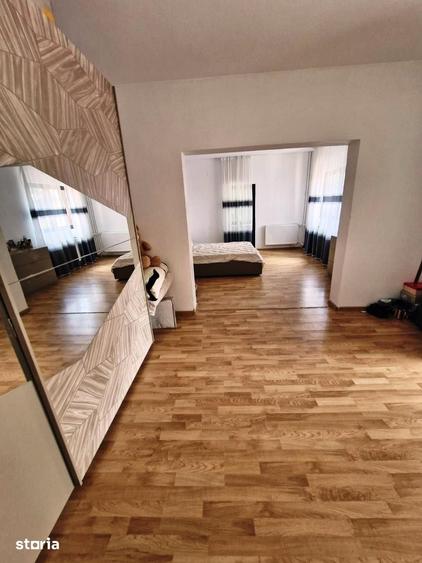 Casă cu 5 camere cu Teren 307 Mp în Bucureștii Noi