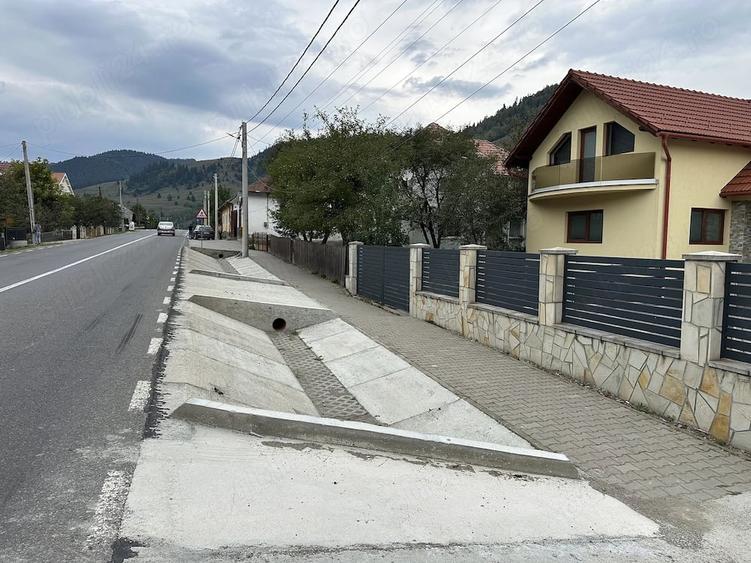 Casă cu Teren 250 Mp în Corbu